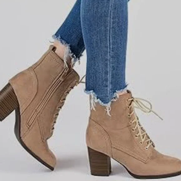 Journee Collection Women's Baylor Booties Tan/Size 7 - Picture 11 of 11